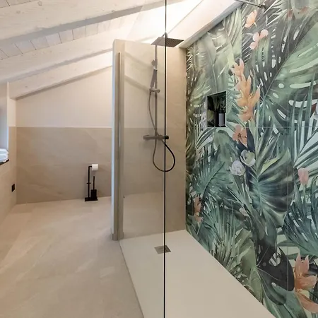 Alojamento de Acomodação e Pequeno-almoço La Collina Delle Rondini 3*